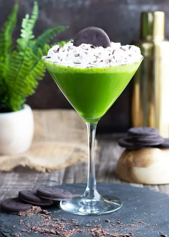 Bailey’s Chocolate Mint Martini by 3 Yummy Tummies