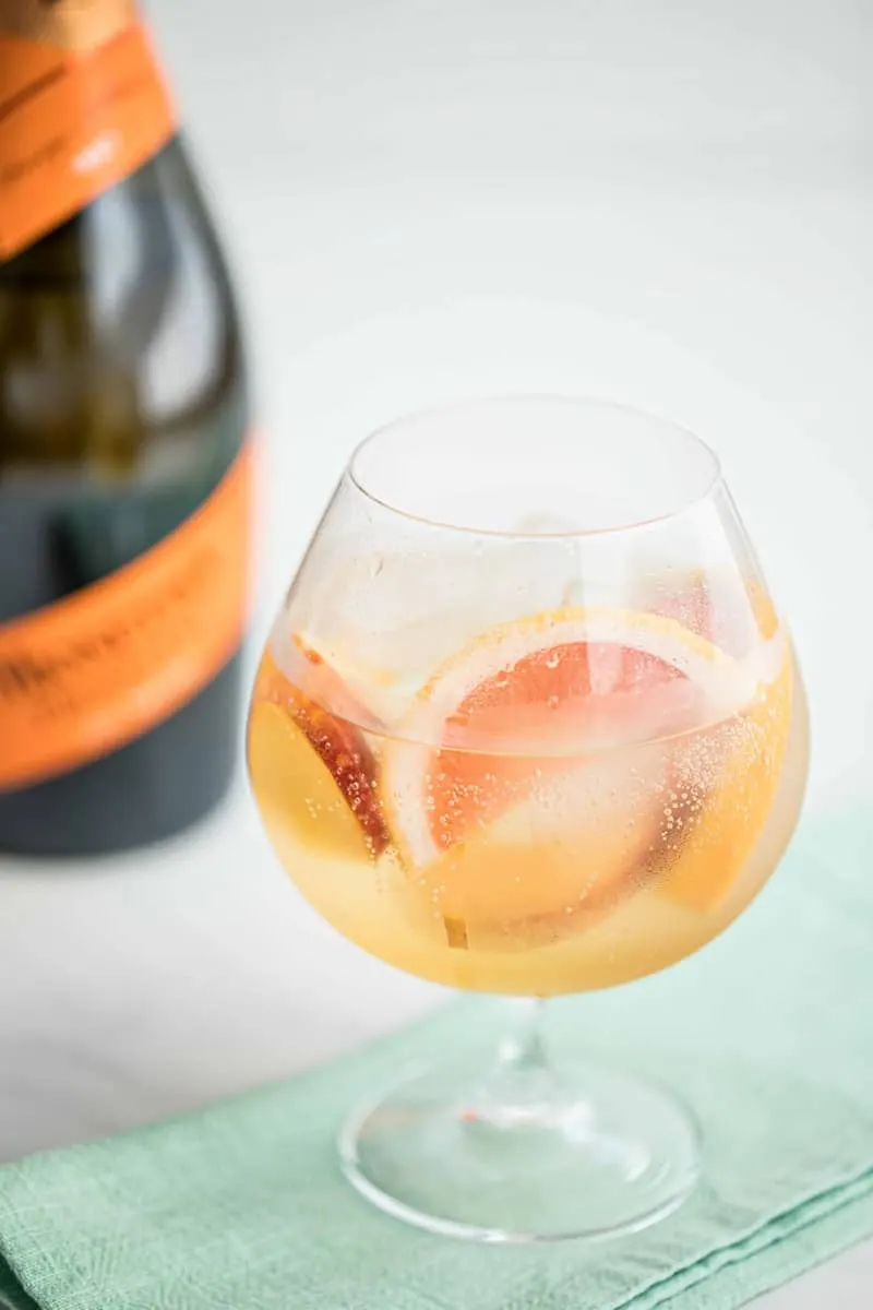 Americano Peach and Grapefruit Spritz