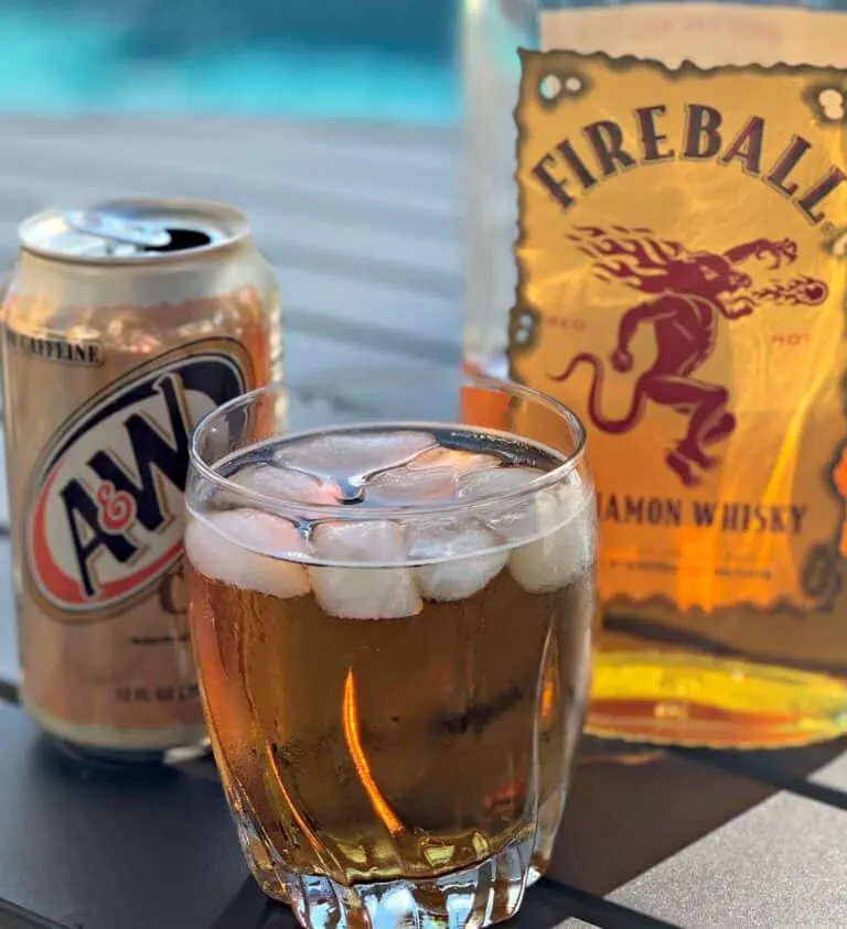 Cinnamon Roll Cocktail