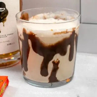 Peanut Butter Cup Whiskey Cocktail