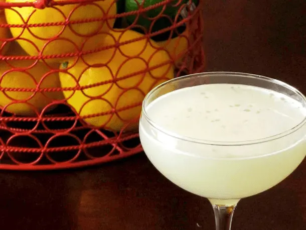 Tips For Squeezing Your Own Fresh Lemon Juice