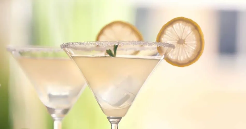 19 Drinks with Sweet and Sour Mix