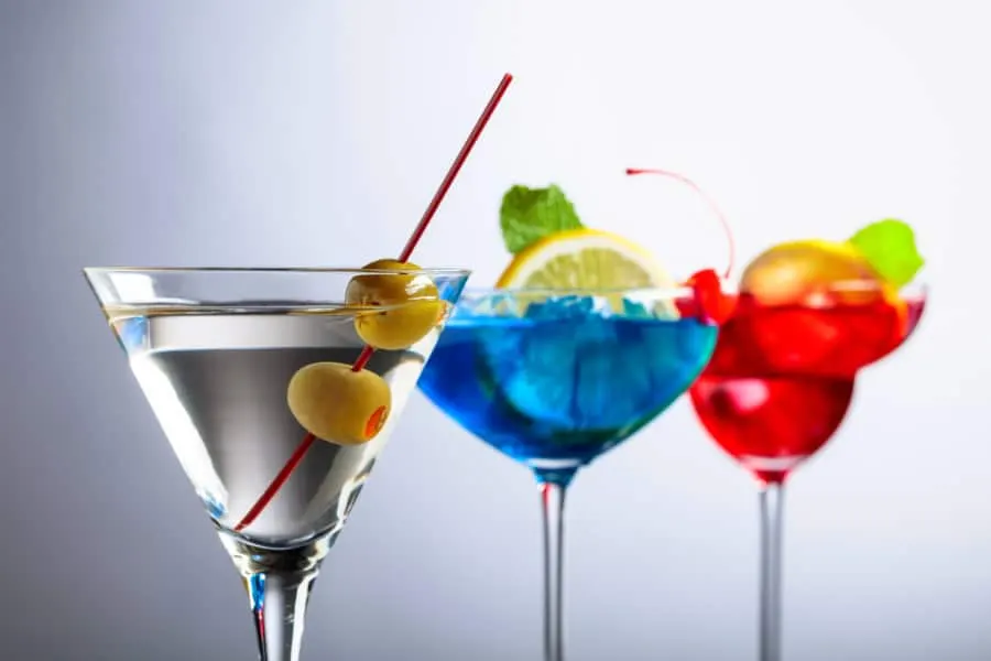Coupe Glass vs Martini Glass