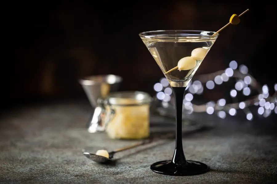 15 Vintage Martini Glasses: Stemmed & Stemless