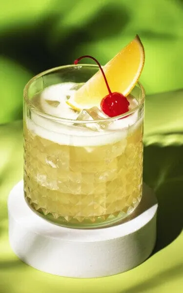 Popular Whiskey Cocktails to Order