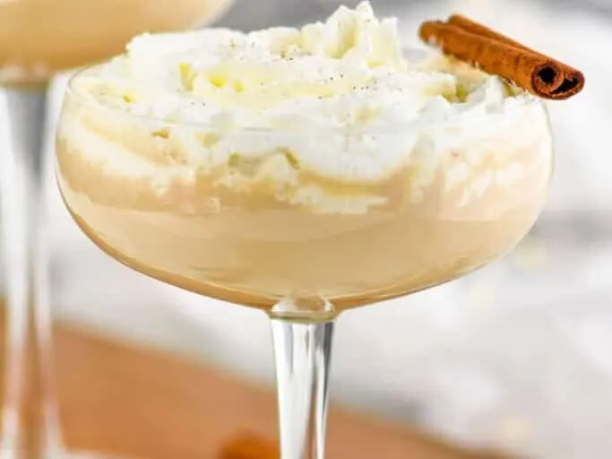 Cinnamon Roll Cocktail