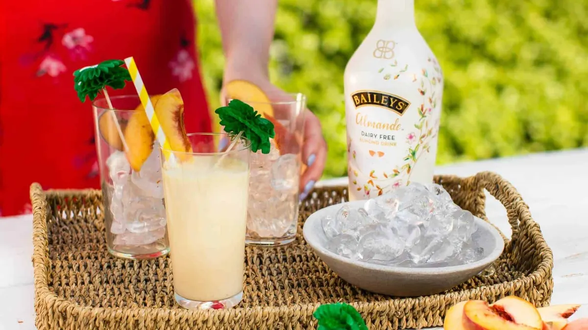 Baileys Almande Peach Smoothie