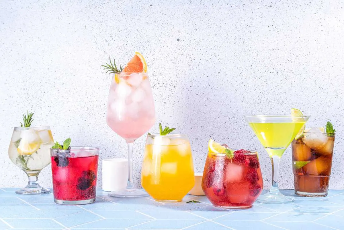 12 Skinny Cocktails Under 100 Calories