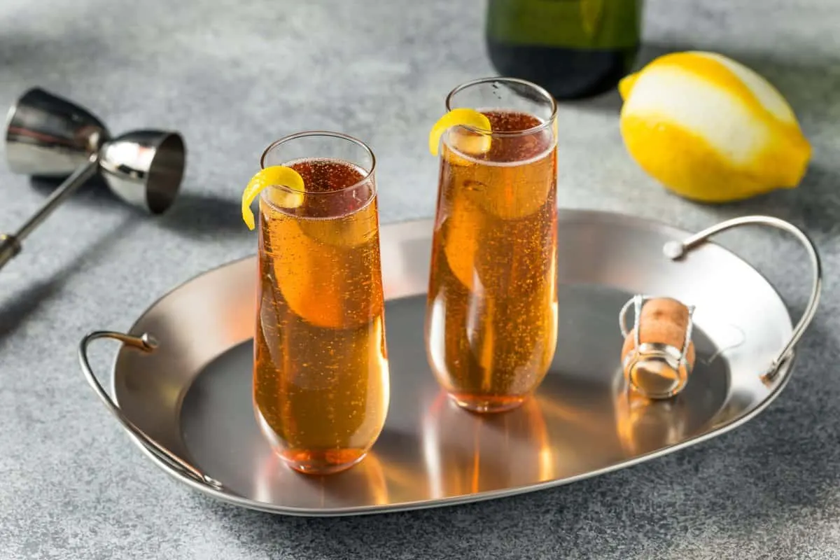 12 Summer Champagne Cocktails