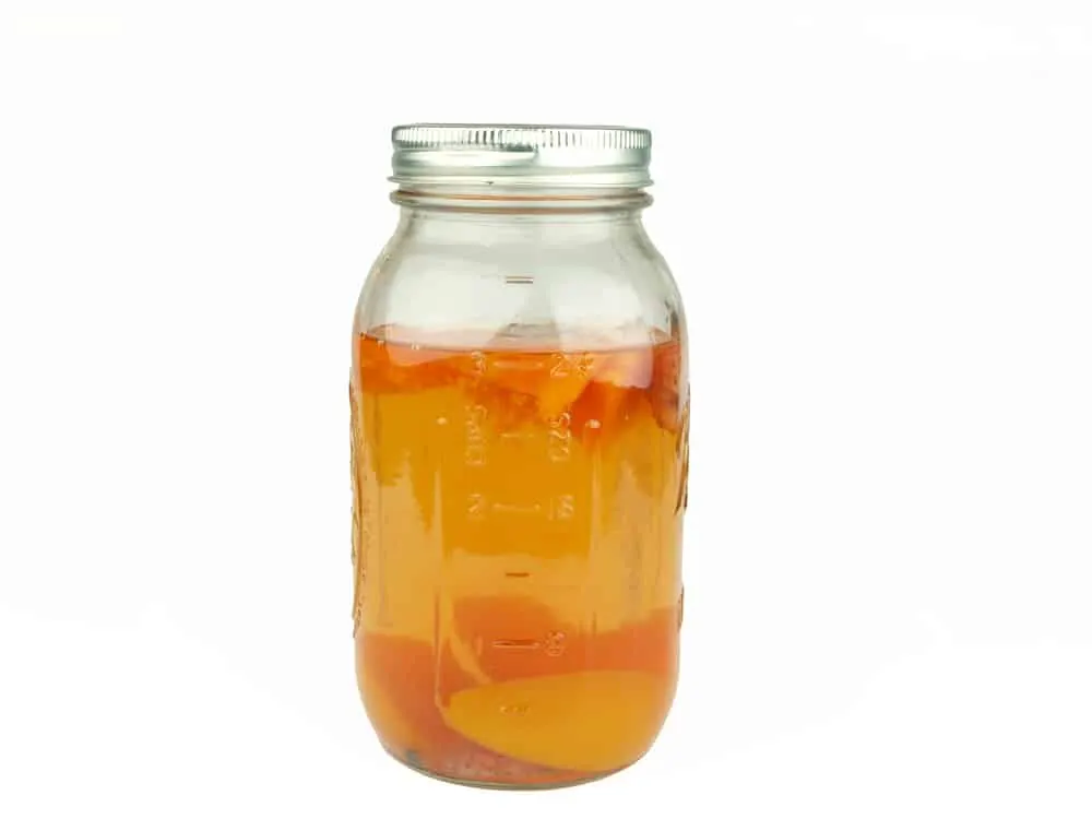 peach moonshine cocktails