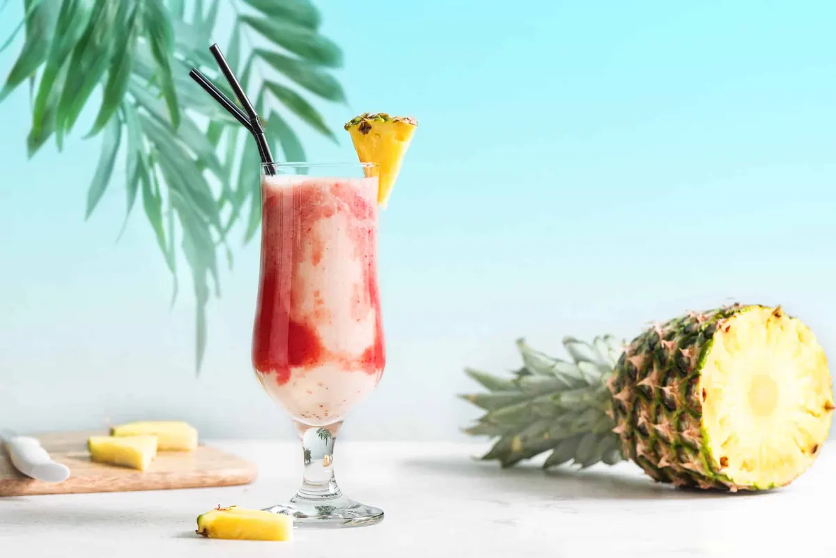 11 Best Pineapple Malibu Drinks + 3 Premixed Cocktails