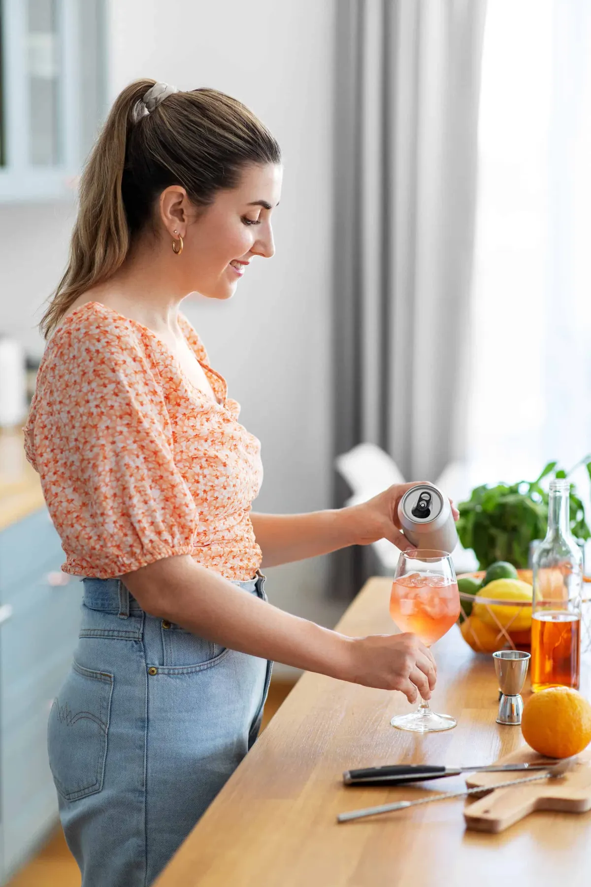 Non-Alcoholic Canned Cocktails Buyers Guide