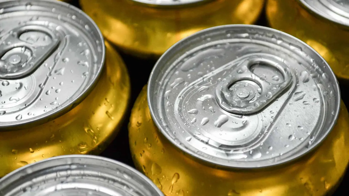 Non-Alcoholic Canned Cocktails Buyers Guide